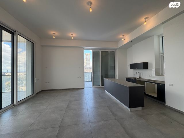 דירה, אריאל שרון, סיטי, גבעתיים