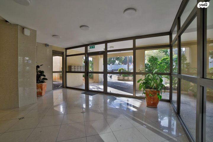 דירה, הרב יוסף צוברי 22, נווה אליעזר וכפר שלם מזרח, תל אביב יפו