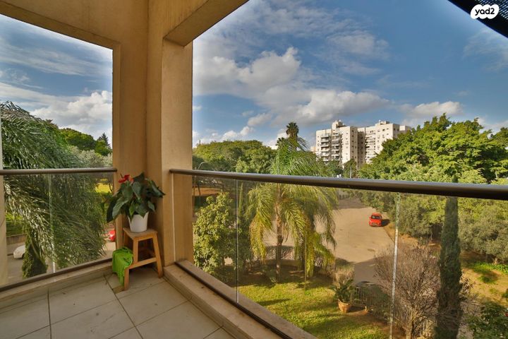 דירה, הרב יוסף צוברי 22, נווה אליעזר וכפר שלם מזרח, תל אביב יפו