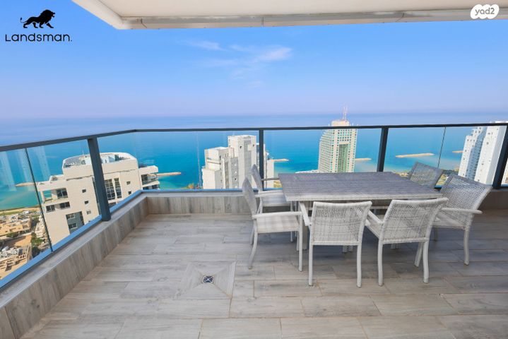 אמנון ליפקין שחק 