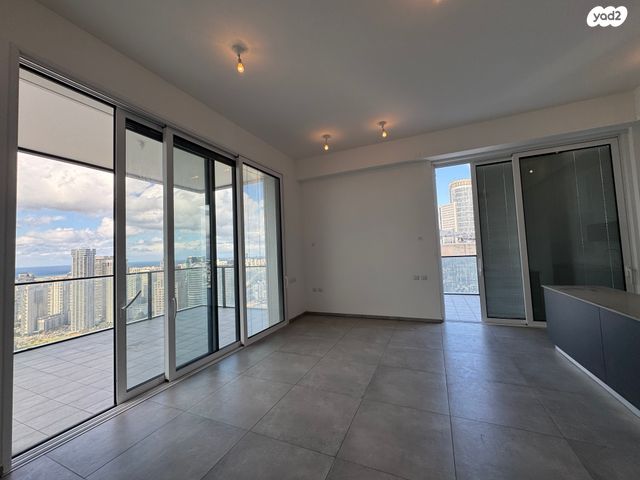 דירה, אריאל שרון, סיטי, גבעתיים