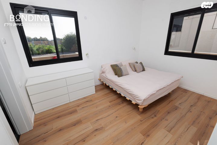 דירת גן, אבן יהודה