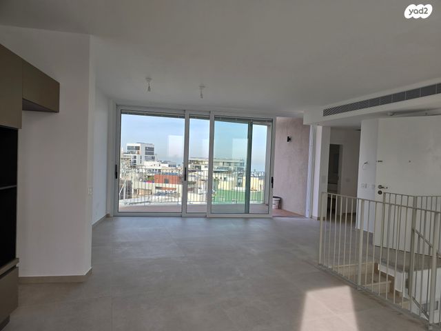 גג/ פנטהאוז, הרבי מבכרך 42, צפון יפו, המושבה האמריקאית-גרמנית, תל אביב יפו