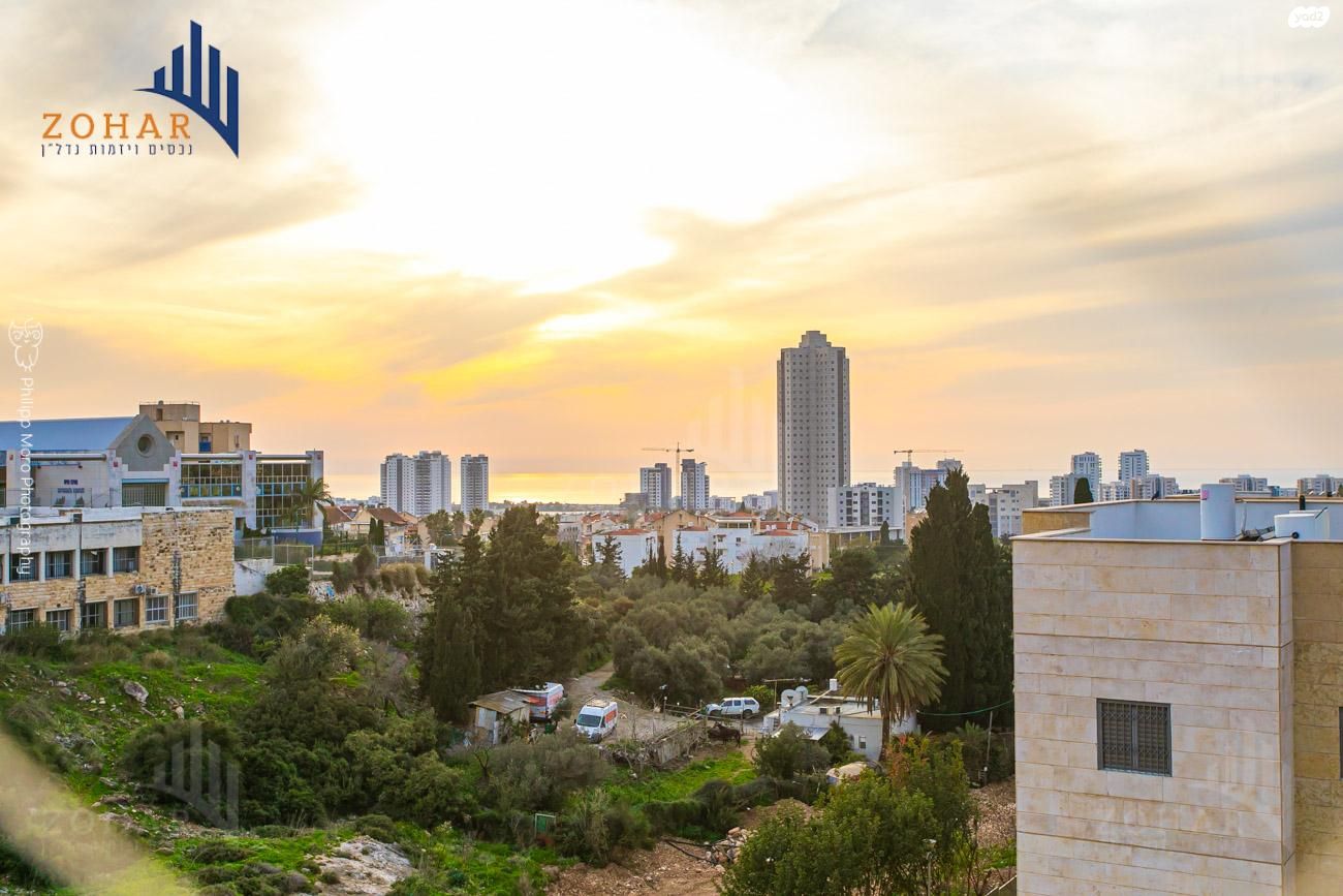 החרוב 