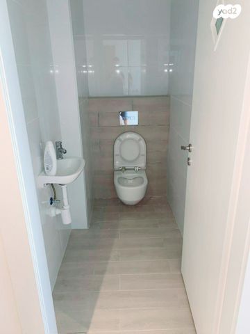 דירה, משכנות האומנים, קרית מוצקין