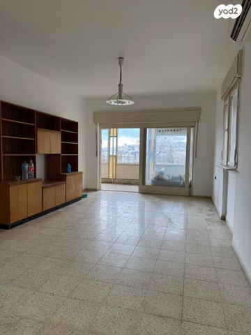 גבעת הורדים, רסקו