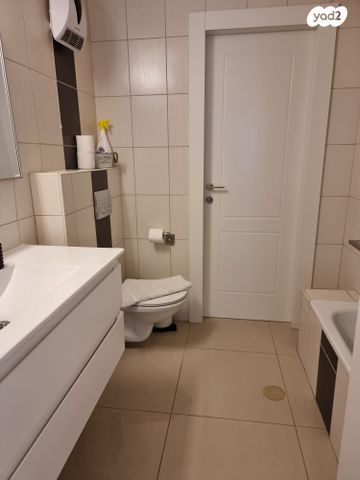 דירה, שדרות ניצה 20, צפון מערב מרכז העיר, נתניה