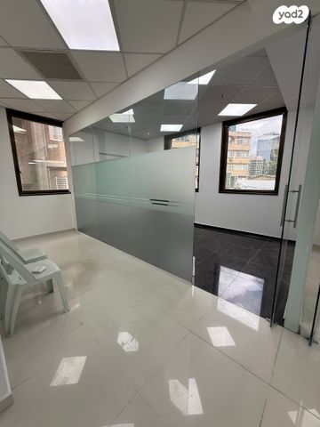 משרדים, דרך מנחם בגין, רמת גן