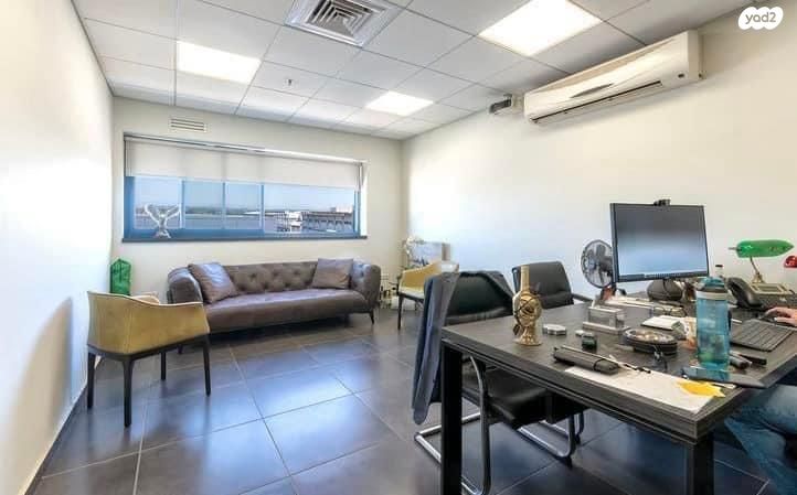 משרדים, פארן, יבנה