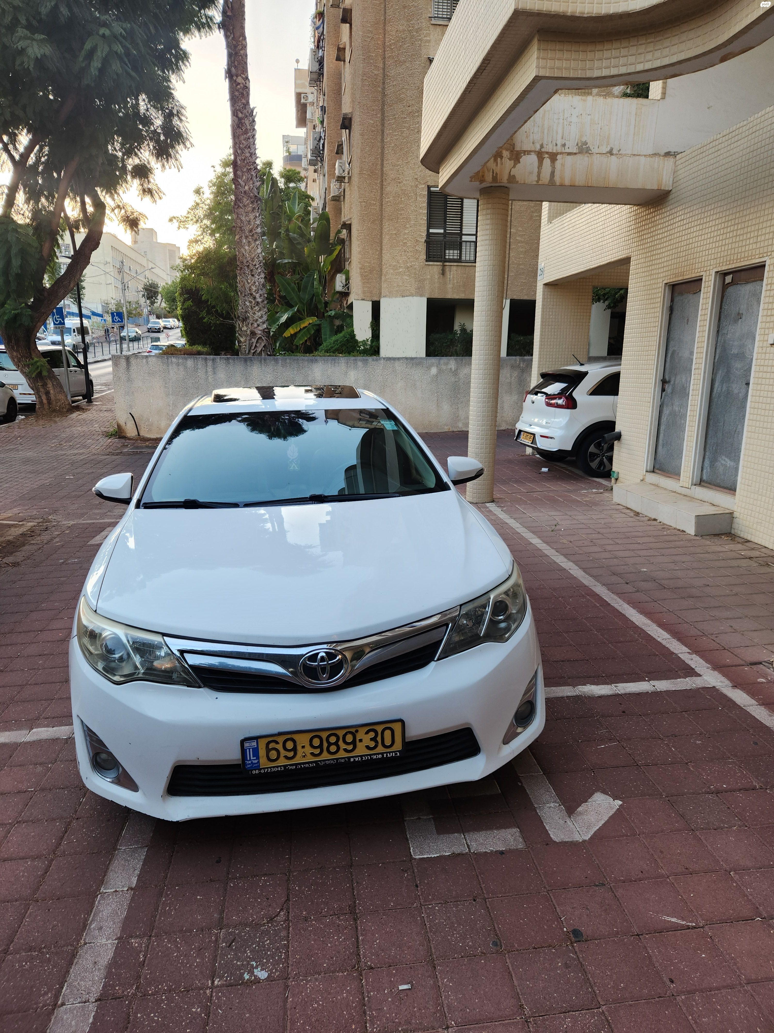 מודעת רכב טויוטה קאמרי
