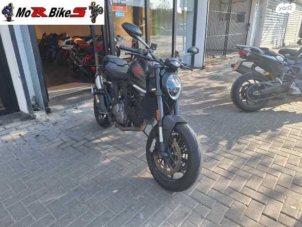 דוקאטי מונסטר 950