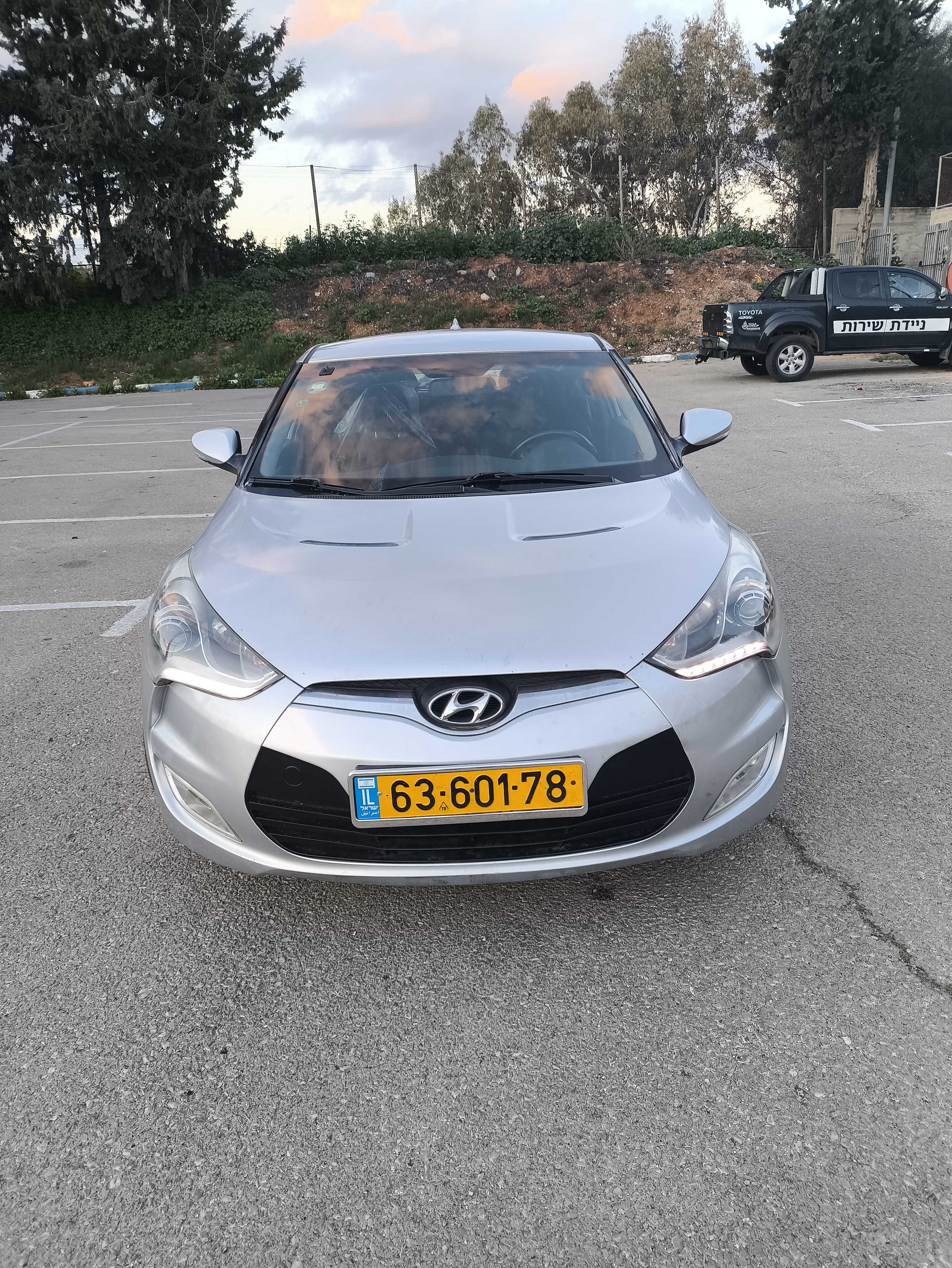 מודעת רכב יונדאי ולוסטר