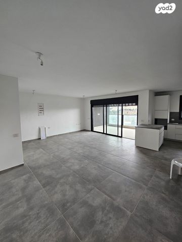 דירת גן, אבנר חי שאקי, גילה, ירושלים