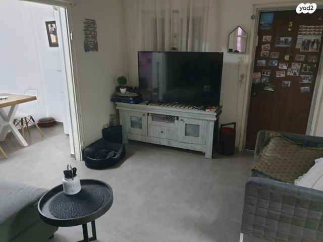 מגרשים, ירושלים, שיכוני מזרחי, כפר סבא