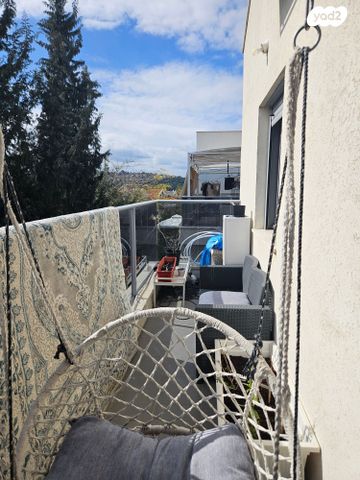 דירת גן, כלי שיר, נווה מנחם, קרני שומרון