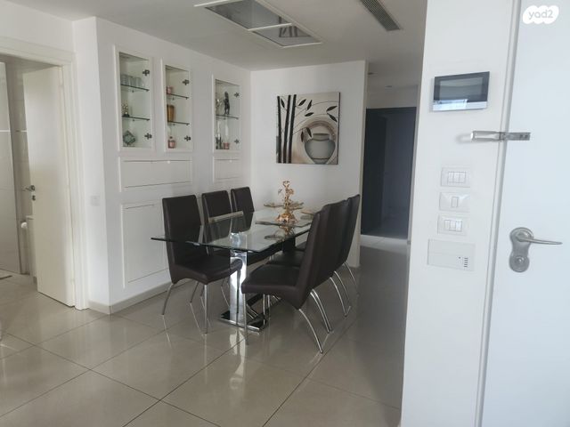 דירה, הרי הגלעד, בורסה, רמת גן