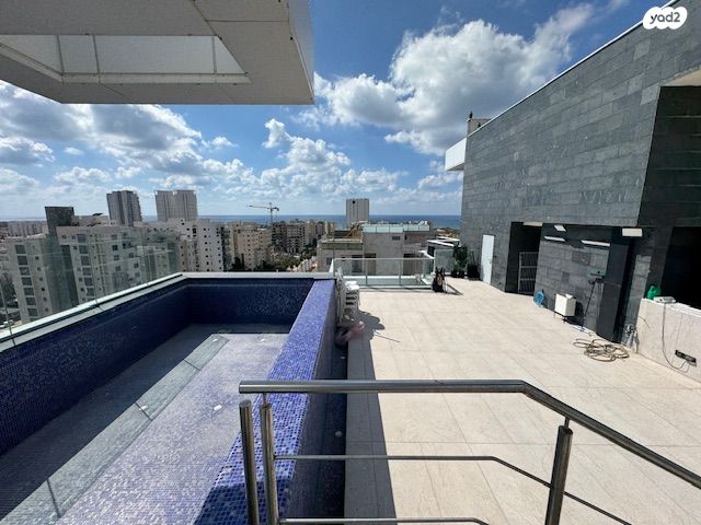 דירה, שדרות מנחם בגין, גבעת אולגה, חדרה