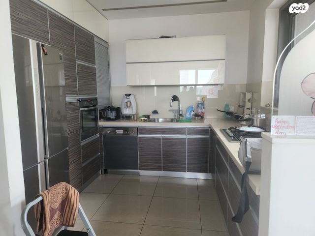 דירה, הרי הגלעד, בורסה, רמת גן