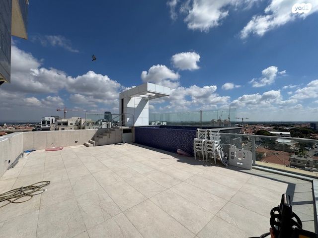 דירה, שדרות מנחם בגין, גבעת אולגה, חדרה