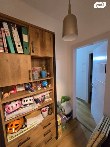 דירה, גרשון אבנר, ארמון הנציב, תלפיות מזרח, ירושלים