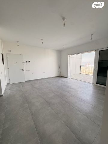 דירה, אריאל שרון 10, סיטי, גבעתיים