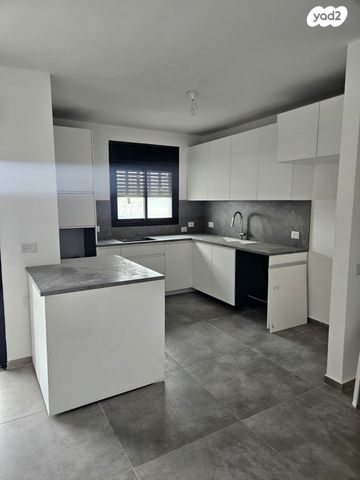 דירת גן, אבנר חי שאקי, גילה, ירושלים