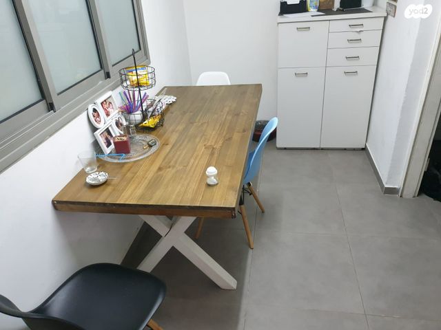 מגרשים, ירושלים, שיכוני מזרחי, כפר סבא