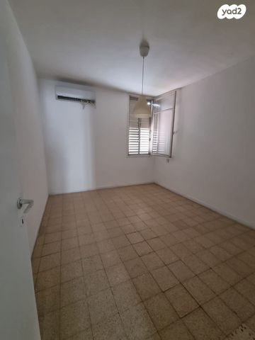 דירה, יהודה הלוי, בן גוריון, אשקלון