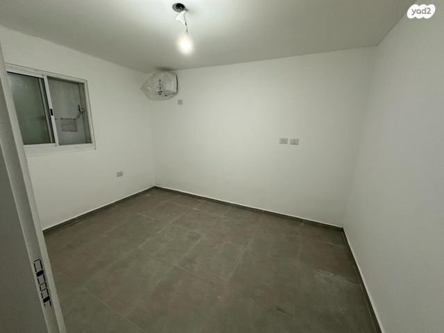 דירת גן, קרן היסוד 43, רובע ד', אשדוד