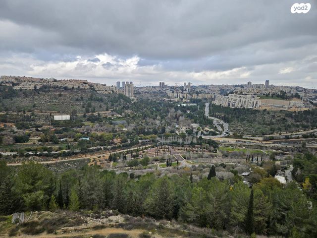 דירת גן, אבנר חי שאקי, גילה, ירושלים