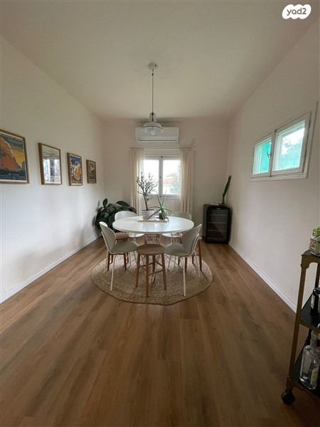 משק עזר, אודים