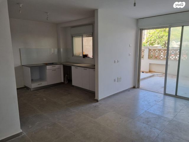 קרן היסוד 43