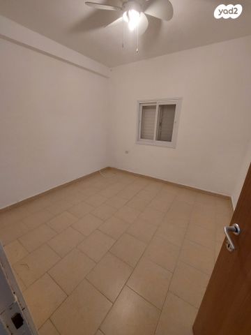 דירה, הוגו מולר, מרכז העיר, קרית אתא