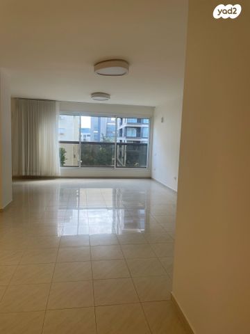 דירה, הצפון החדש - כיכר המדינה, תל אביב יפו