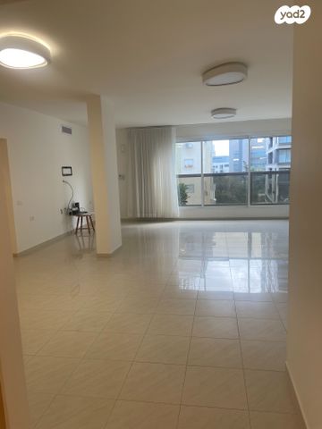 דירה, הצפון החדש - כיכר המדינה, תל אביב יפו