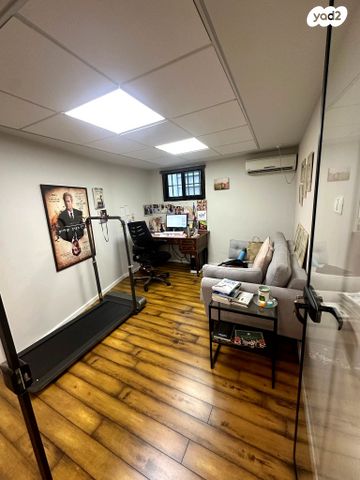 משרדים, יגאל אלון, נחלת יצחק, תל אביב יפו