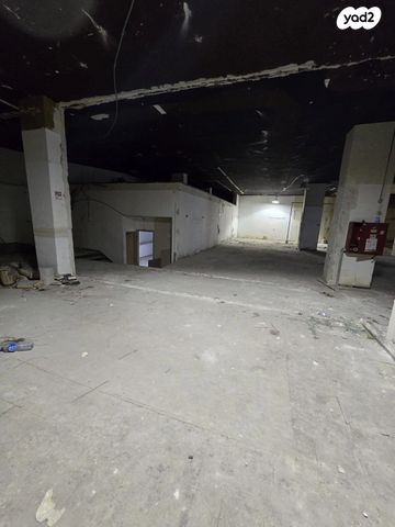 מחסנים, ביאליק 83, תל בנימין, רמת גן