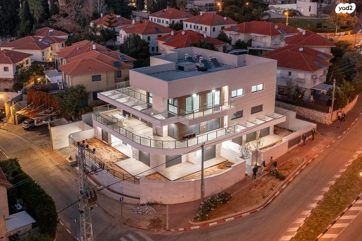 גג/ פנטהאוז, הכובשים 97, מושבה מרכז, זכרון יעקב