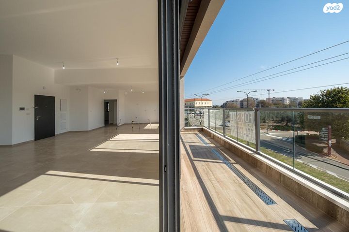 גג/ פנטהאוז, הכובשים 97, מושבה מרכז, זכרון יעקב