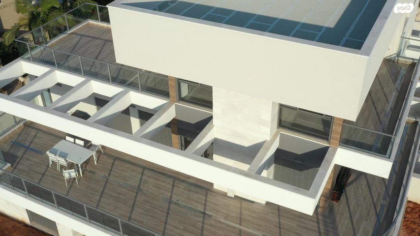 גג/ פנטהאוז, הכובשים 97, מושבה מרכז, זכרון יעקב