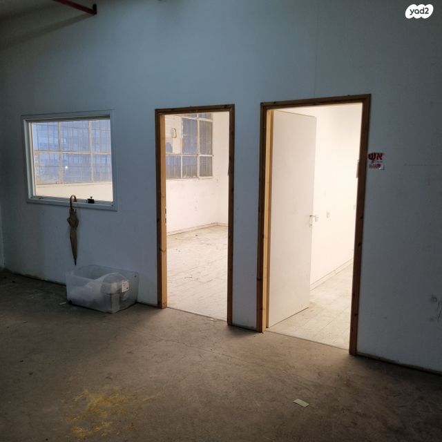 מבני תעשיה, המרכבה 25, אזור תעשיה ב, חולון