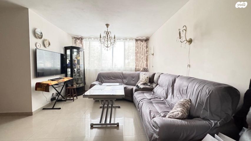 עמיאל רוז'נסקי 21