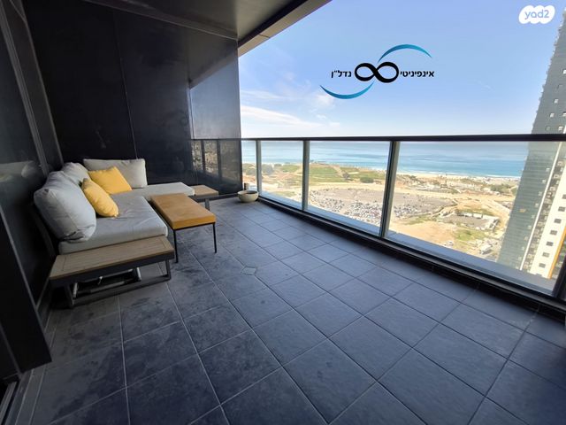 דירה, אריק איינשטיין, דרום חדש, פארק הים, בת ים