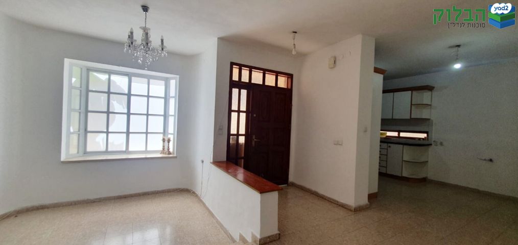 דו משפחתי, ראשונים, ראשון לציון