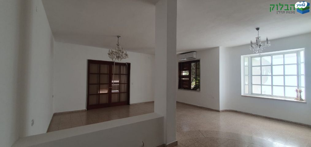 דו משפחתי, ראשונים, ראשון לציון