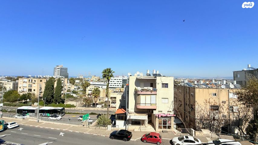 דרך יד לבנים 16