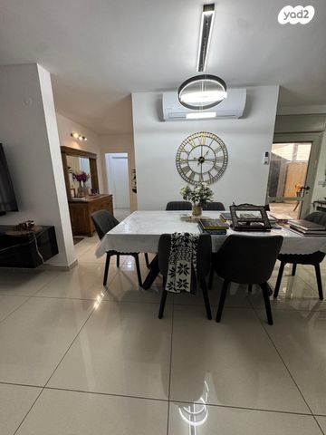 דירת גן, יורם ורון, אפרידר, אשקלון