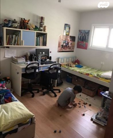 דירת גן, לוי אשכול, כפר סבא