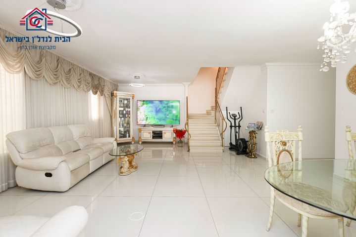 גג/ פנטהאוז, יהושע רבינוביץ, בן גוריון, חולון