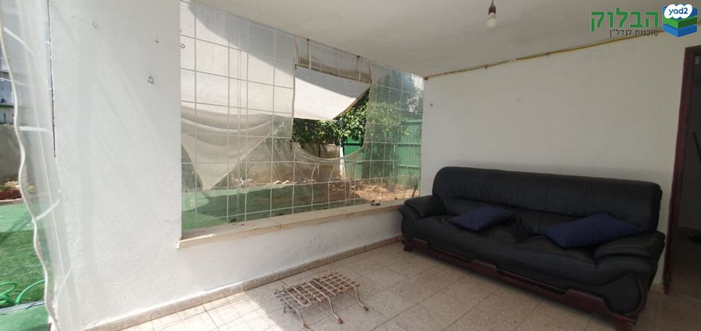 דו משפחתי, ראשונים, ראשון לציון